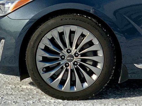 Used 2017 Genesis G90 3.3T Premium image 16