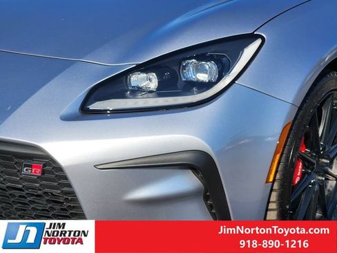Used 2026 Toyota GR86 Premium w/ Performance Package RWD image 11