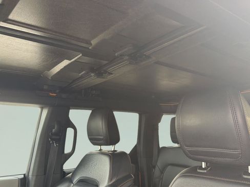 Used 2022 Ford Bronco Badlands image 21