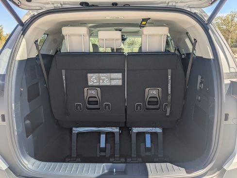New 2026 Kia Carnival SX w/ SX Dark Edition Package FWD image 14