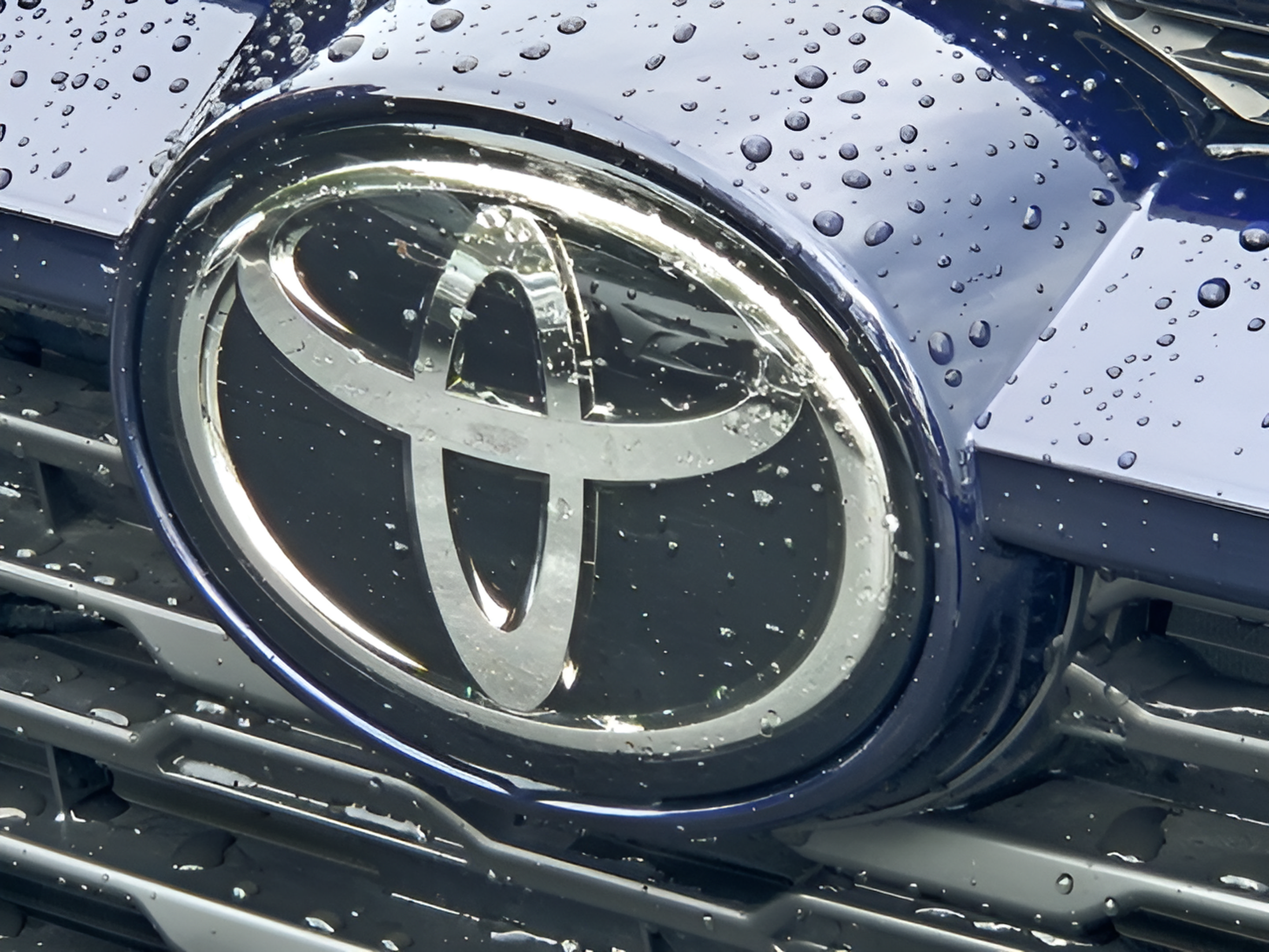 Certified 2025 Toyota RAV4 XLE Premium w/ Weather Package AWD/4WD image 34