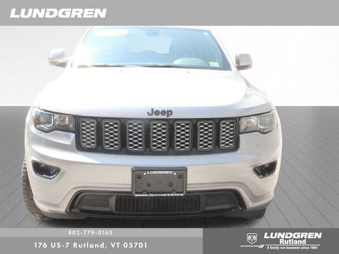 Used 2021 Jeep Grand Cherokee Laredo X AWD/4WD image 35