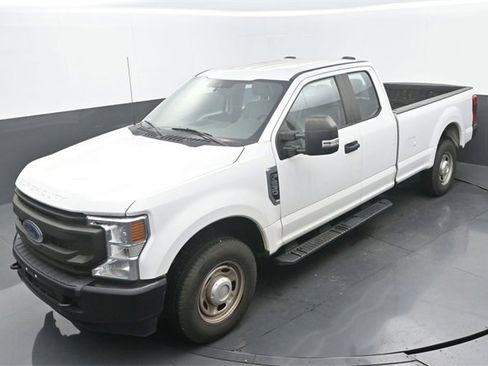 Used 2022 Ford F250 XL w/ Power Equipment Group image 16