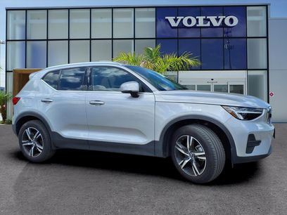 Certified 2025 Volvo XC40 B5 Core