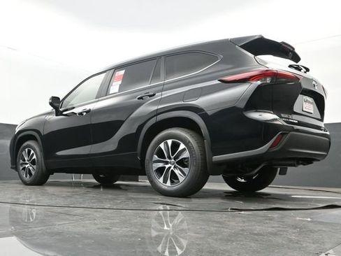 Used 2026 Toyota Highlander XLE image 26