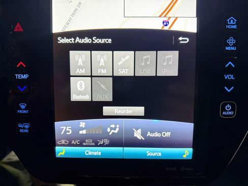 Used 2017 Toyota Prius Prime Premium image 67