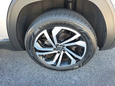 Used 2023 Volkswagen Atlas SEL image 7