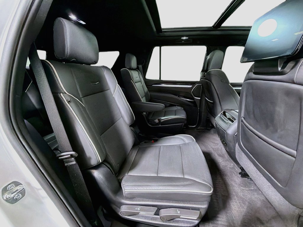 Used 2025 Cadillac Escalade Premium Luxury w/ Touring Package AWD/4WD image 32