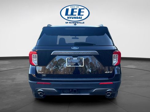 Used 2023 Ford Explorer XLT w/ Equipment Group 202A image 5