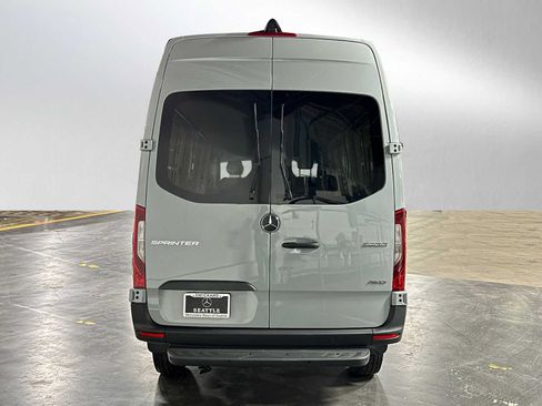 Used 2026 Mercedes-Benz Sprinter 2500 image 4