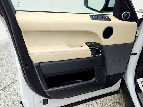 Used 2017 Land Rover Range Rover Sport HSE image 10