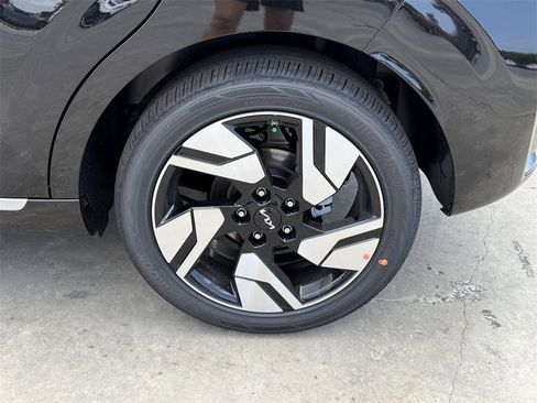 New 2025 Kia Soul GT-Line image 34