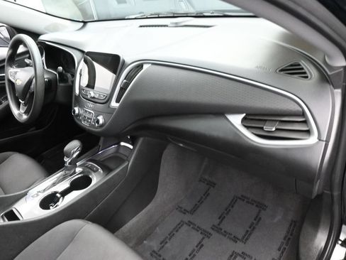 Used 2024 Chevrolet Malibu LT FWD image 40