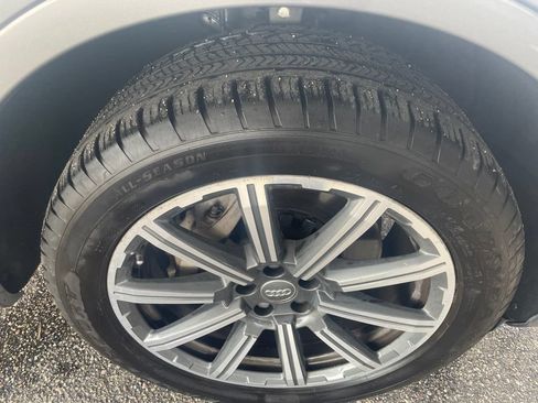 Used 2017 Audi Q7 3.0T Premium Plus AWD/4WD image 10