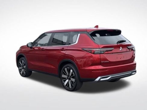 Used 2025 Mitsubishi Outlander SE AWD/4WD image 8