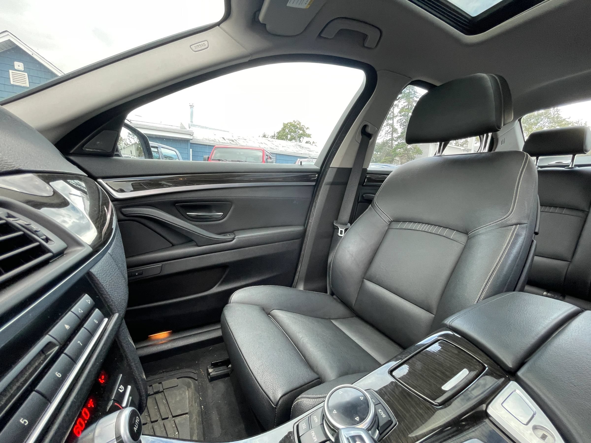 Used 2014 BMW 535i xDrive Sedan AWD/4WD image 16