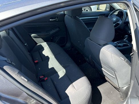Used 2022 Nissan Altima 2.5 SV FWD image 8