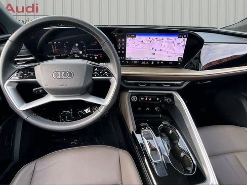 Used 2025 Audi Q5 Premium w/ Convenience Package AWD/4WD image 7