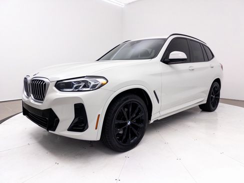 Used 2024 BMW X3 sDrive30i w/ Premium Package image 16