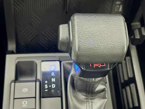 Used 2024 Toyota Tacoma TRD Off-Road image 25