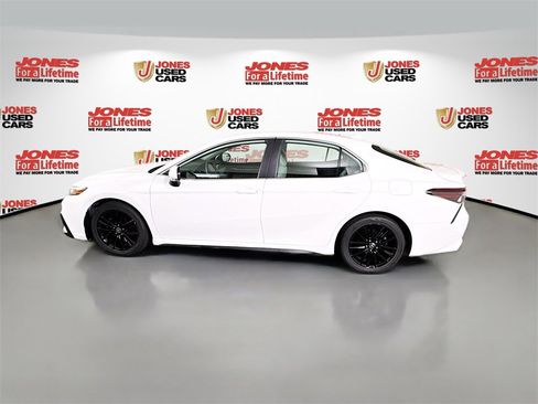 Certified 2022 Toyota Camry SE image 14