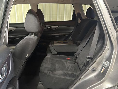 Used 2016 Nissan Rogue SV w/ SV Premium Package image 13