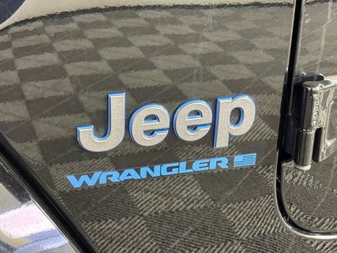 Certified 2025 Jeep Wrangler Unlimited Sahara w/ Safety Group AWD/4WD image 50