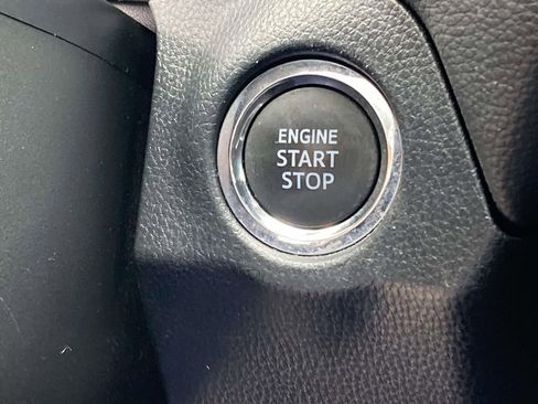 Used 2021 Toyota RAV4 XLE Premium image 28