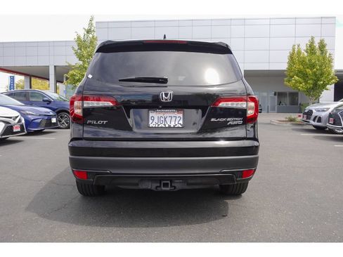 Used 2021 Honda Pilot Black Edition image 4