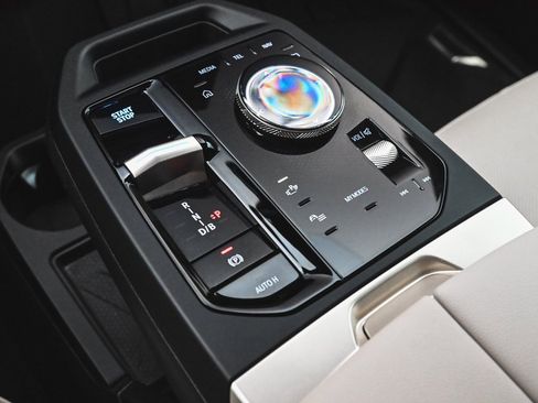 Used 2023 BMW iX xDrive50 w/ Convenience Package image 28