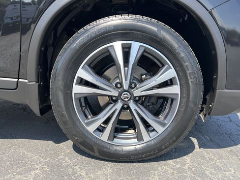 Used 2020 Nissan Rogue SV AWD/4WD image 11