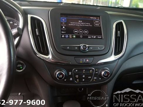 Used 2022 Chevrolet Equinox LT FWD image 19