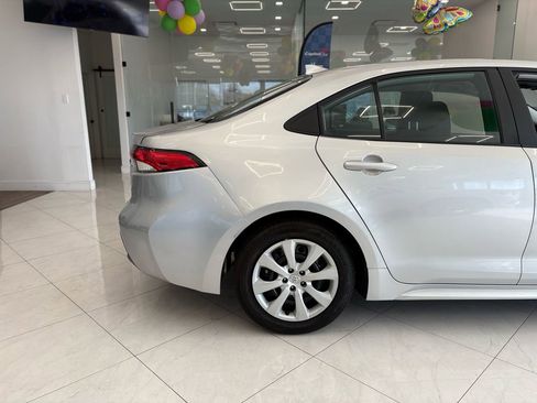 Used 2025 Toyota Corolla LE image 8