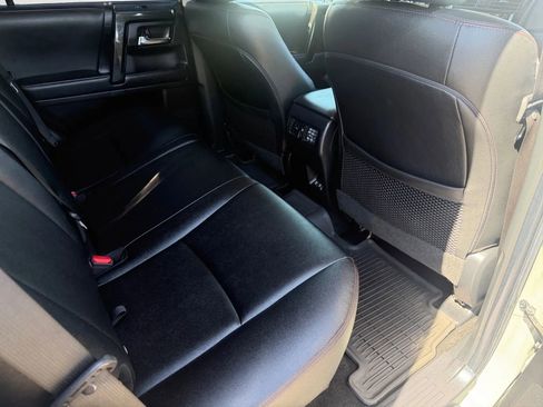 Used 2022 Toyota 4Runner TRD Off-Road Premium image 31