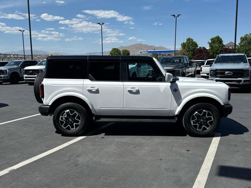 Certified 2025 Ford Bronco Outer Banks AWD/4WD image 5
