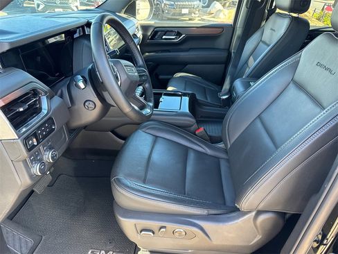 Used 2025 GMC Yukon Denali image 20