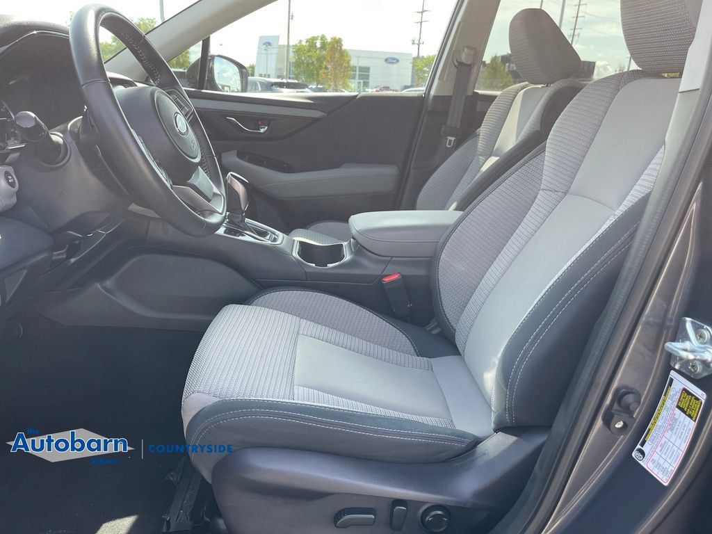 Used 2025 Subaru Outback Premium AWD/4WD image 9
