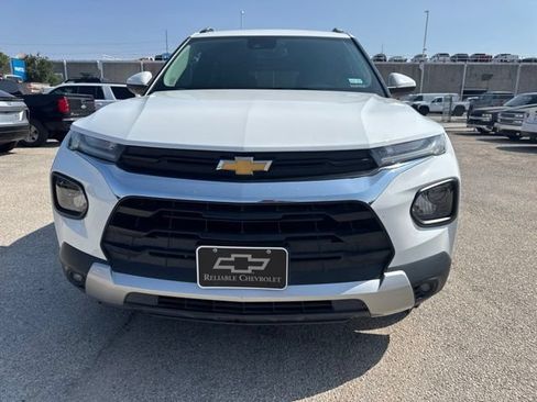 Used 2021 Chevrolet TrailBlazer LT w/ Premium Seating Package FWD image 7