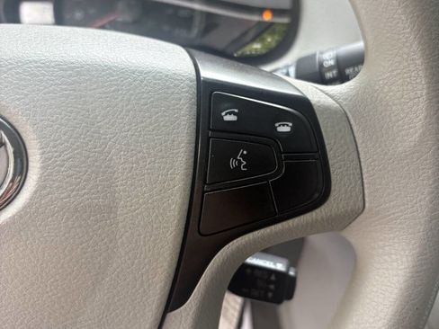 Used 2014 Toyota Sienna LE FWD image 20