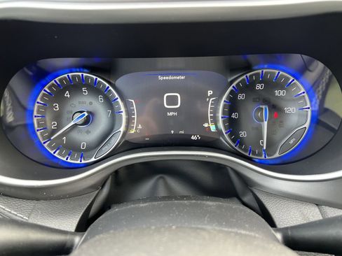 New 2026 Chrysler Pacifica Select FWD image 9