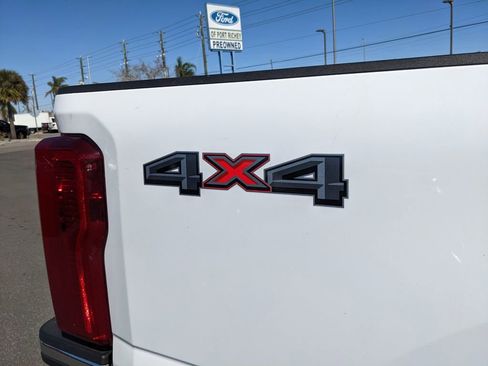 Used 2025 Ford F250 XLT image 12