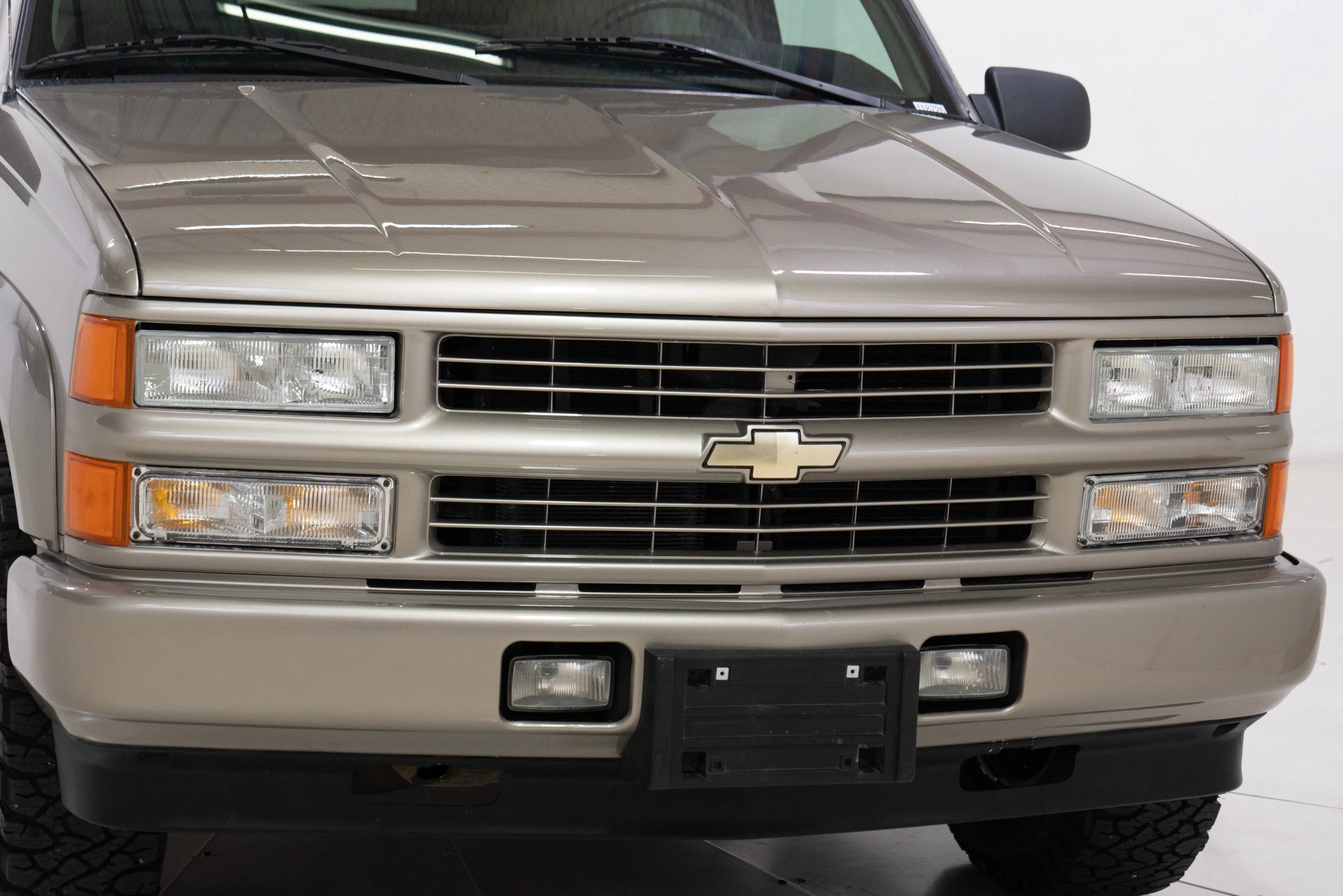 Used 2000 Chevrolet Tahoe Z71 w/ Comfort & Security Pkg AWD/4WD image 61