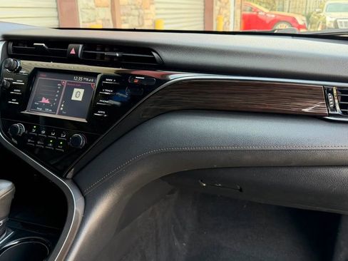 Used 2019 Toyota Camry LE image 16