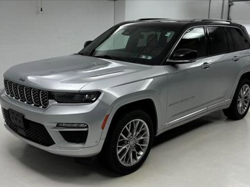 Certified 2022 Jeep Grand Cherokee Summit w/ Adv Protech Group IV AWD/4WD image 1