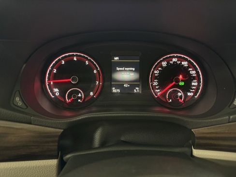 Used 2020 Volkswagen Passat 2.0T SEL image 10