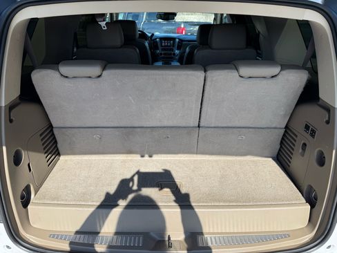 Used 2017 GMC Yukon SLT w/ Enhanced Security Package image 17