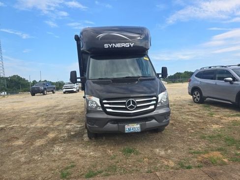 Used 2016 Mercedes-Benz Sprinter 3500 image 13