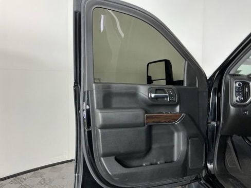 Used 2020 GMC Sierra 3500 SLT w/ Gooseneck/5TH Wheel Package AWD/4WD image 13