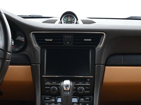 Used 2016 Porsche 911 Carrera GTS image 9