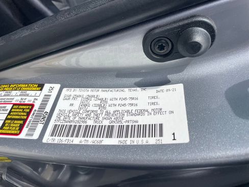 Used 2021 Toyota Tacoma SR image 14